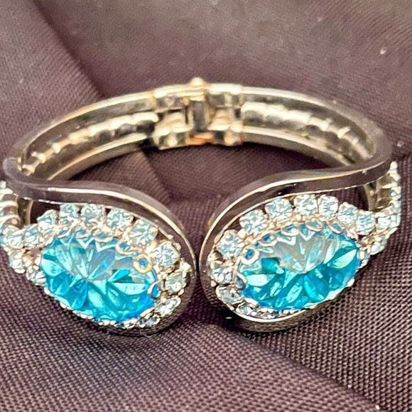 Judy Lee VTG Signed Blue Glass Rhinestone Hinged Silver Clamper Bangle Bracelet - Picture 9 of 17